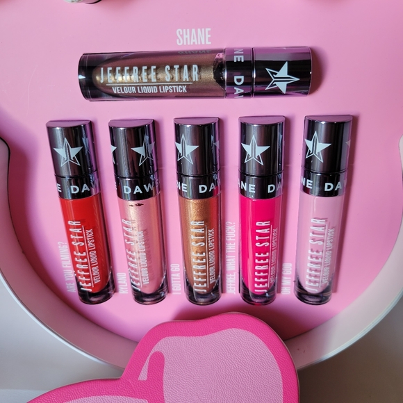 Jefree Star Velour Liquid Lipstick Set - Picture 1 of 4